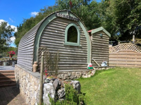 Robins Nest glamping pod North Wales